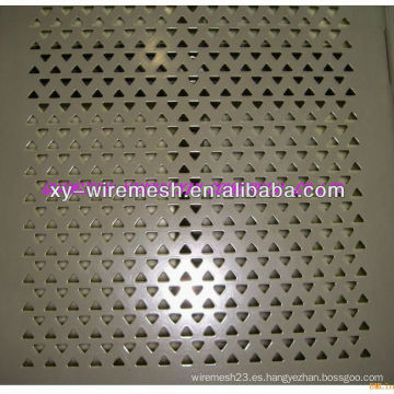 Forma triangular galvanizado malla de metal perforada